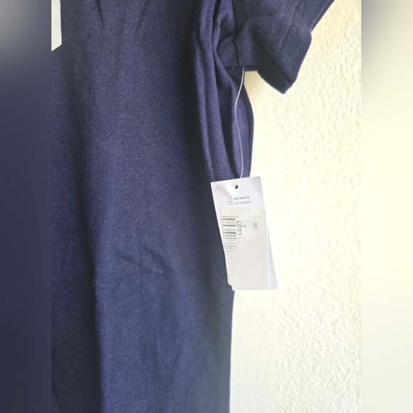 NWT! GAP, Women's Graphic Short Sleeve T-Shirt, Uniform Navy, Size Large - Picture 5 of 8